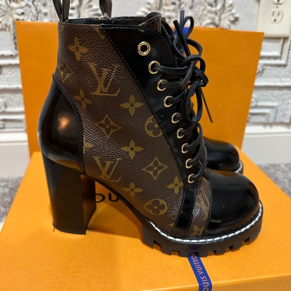 Louis Vuitton Star Trail Ankle Boot - Size 8 - Wore Once - Picture 3 of 16